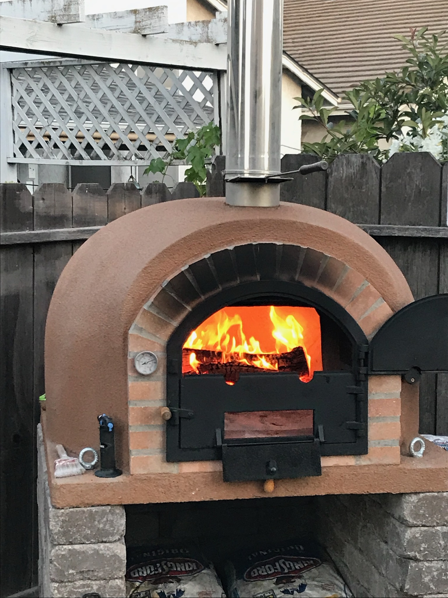 lisa. and. ryan. oven. 3D7E0B90-